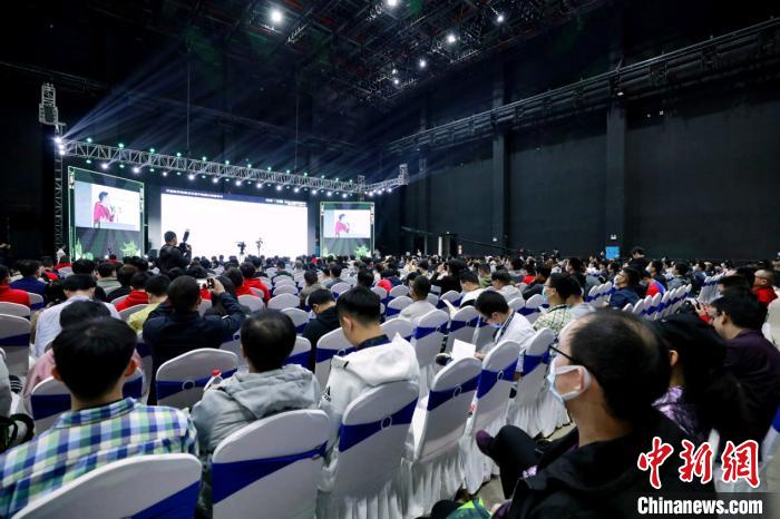 “长沙·中国1024程序员节”举行，500万程序员线上线下“过节”。CSDN 供图